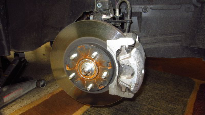 2014-2021-Mitsubishi-Outlander-Front-Brake-Pads-Replacement-Guide-033