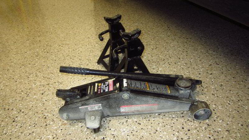 2014-2021-Mitsubishi-Outlander-Front-Brake-Pads-Replacement-Guide-037