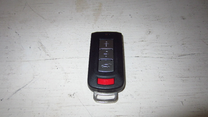 2014-2021-Mitsubishi-Outlander-Key-Fob-Battery-Replacement-Guide-001
