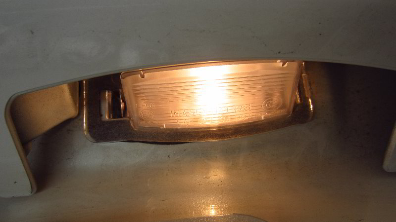 2014-2021-Mitsubishi-Outlander-License-Plate-Light-Bulbs-Replacement-Guide-028