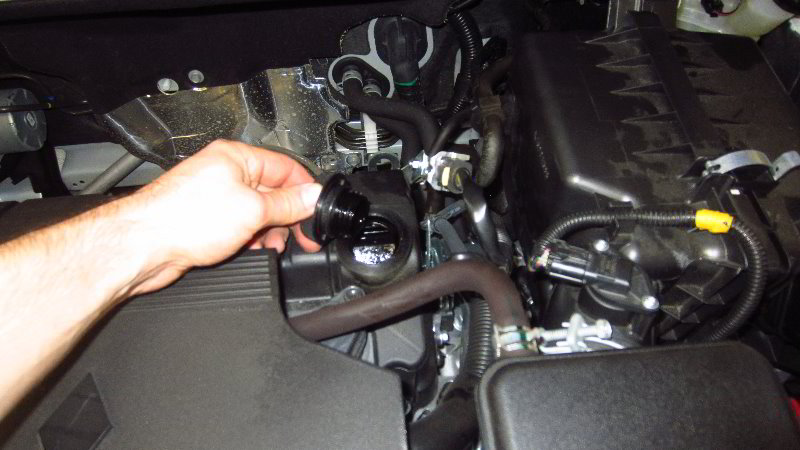 2014-2021-Mitsubishi-Outlander-Engine-Oil-Change-Filter-Replacement-Guide-002