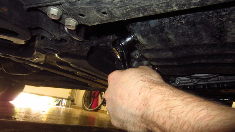 2014-2021-Mitsubishi-Outlander-Engine-Oil-Change-Filter-Replacement-Guide-011