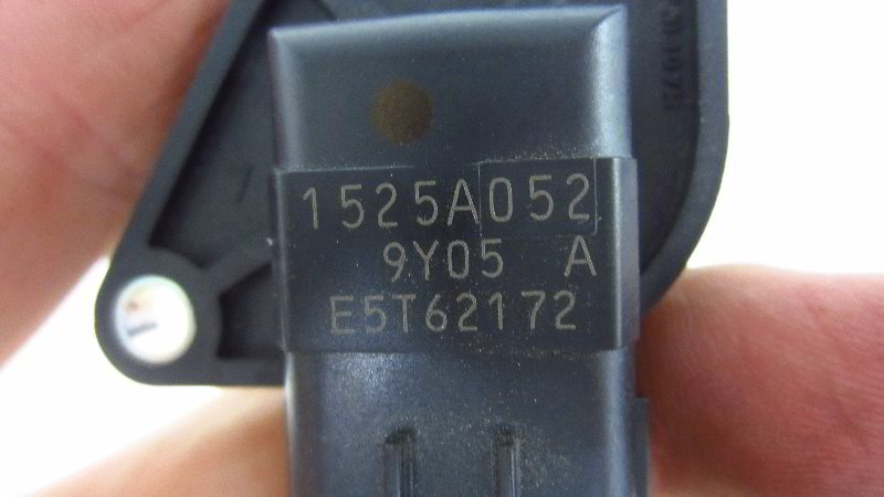 2014-2021-Mitsubishi-Outlander-MAF-Sensor-Replacement-Guide-011