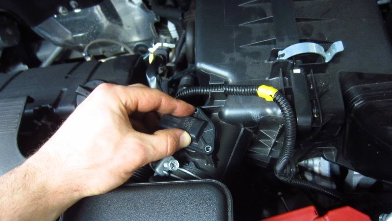 2014-2021-Mitsubishi-Outlander-MAF-Sensor-Replacement-Guide-012
