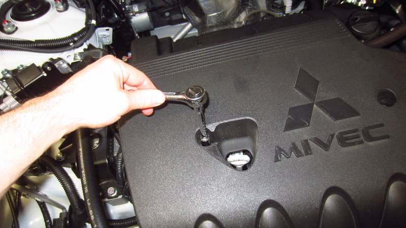 2014-2021-Mitsubishi-Outlander-PCV-Valve-Replacement-Guide-003