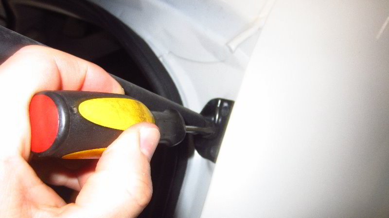 2014-2021-Mitsubishi-Outlander-Tailgate-Lift-Support-Struts-Replacement-Guide-003