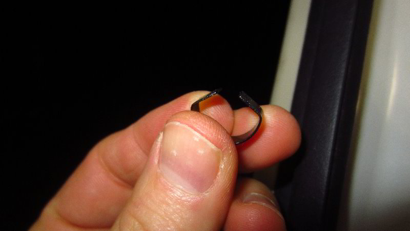 2014-2021-Mitsubishi-Outlander-Tailgate-Lift-Support-Struts-Replacement-Guide-005