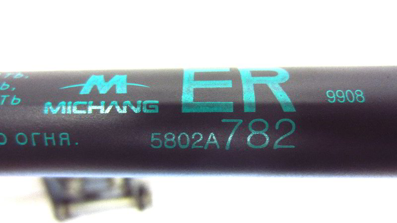 2014-2021-Mitsubishi-Outlander-Tailgate-Lift-Support-Struts-Replacement-Guide-012