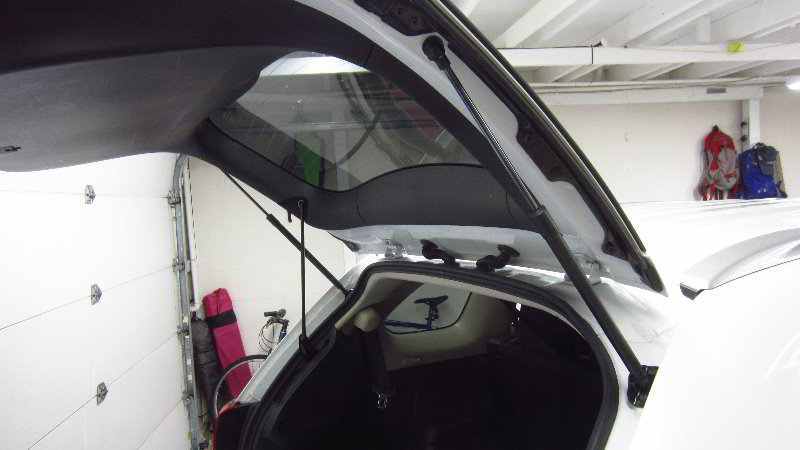 2014-2021-Mitsubishi-Outlander-Tailgate-Lift-Support-Struts-Replacement-Guide-018