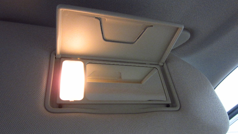2014-2021-Mitsubishi-Outlander-Vanity-Mirror-Light-Bulb-Replacement-Guide-016