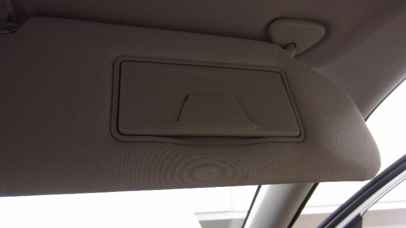 2014-2021-Mitsubishi-Outlander-Vanity-Mirror-Light-Bulb-Replacement-Guide-017