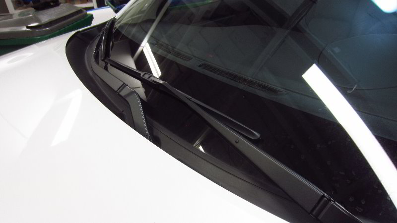 2014-2021-Mitsubishi-Outlander-Windshield-Wiper-Blades-Replacement-Guide-001