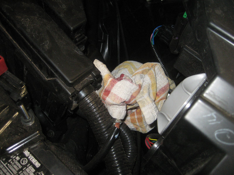 2015-2018-Nissan-Murano-12V-Automotive-Battery-Replacement-Guide-004