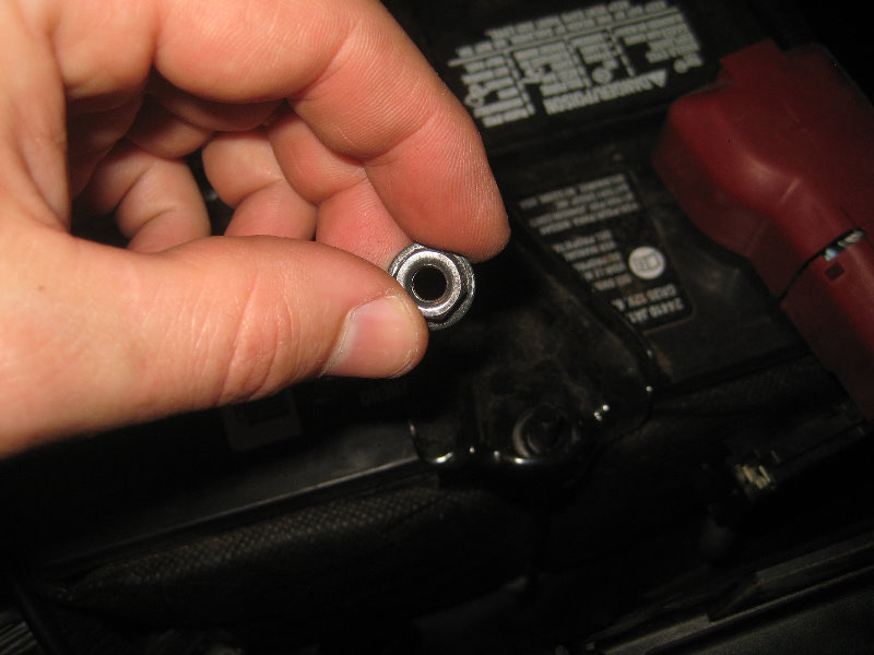 2015-2018-Nissan-Murano-12V-Automotive-Battery-Replacement-Guide-014