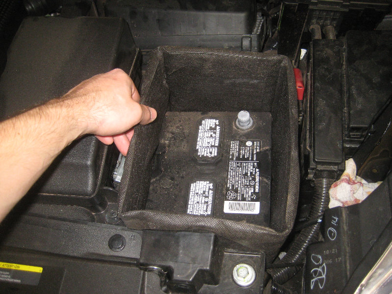 2015-2018-Nissan-Murano-12V-Automotive-Battery-Replacement-Guide-019
