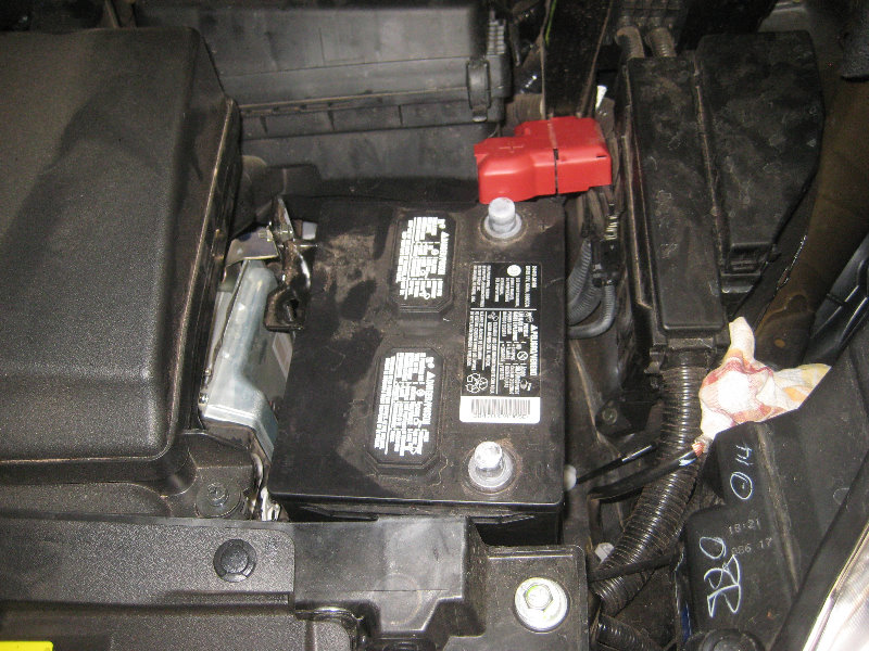 2015-2018-Nissan-Murano-12V-Automotive-Battery-Replacement-Guide-023