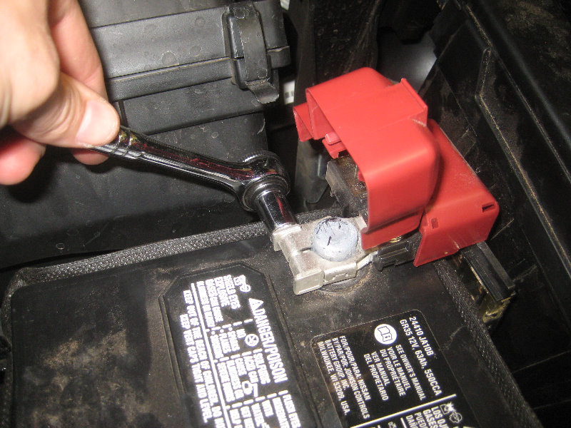 2015-2018-Nissan-Murano-12V-Automotive-Battery-Replacement-Guide-026