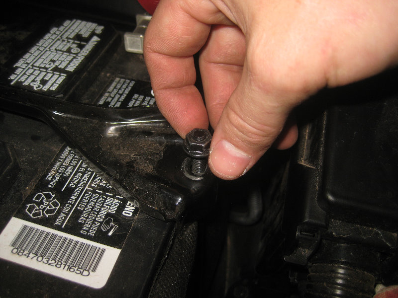 2015-2018-Nissan-Murano-12V-Automotive-Battery-Replacement-Guide-028