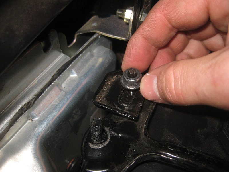 2015-2018-Nissan-Murano-12V-Automotive-Battery-Replacement-Guide-031