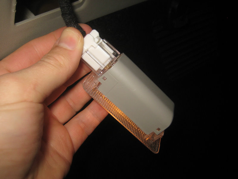 2015-2018-Nissan-Murano-Cargo-Area-Light-Bulb-Replacement-Guide-012