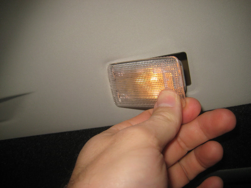 2015-2018-Nissan-Murano-Cargo-Area-Light-Bulb-Replacement-Guide-013