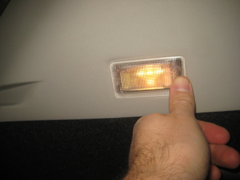 2015-2018-Nissan-Murano-Cargo-Area-Light-Bulb-Replacement-Guide-014