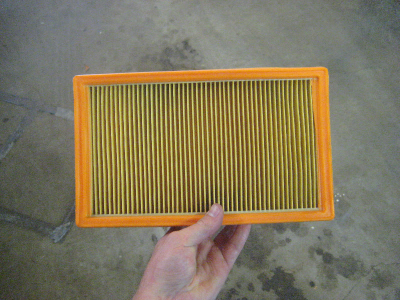2015-2018-Nissan-Murano-Engine-Air-Filter-Replacement-Guide-008