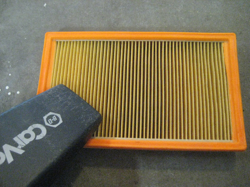 2015-2018-Nissan-Murano-Engine-Air-Filter-Replacement-Guide-010