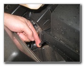 2015-2018-Nissan-Murano-Engine-Air-Filter-Replacement-Guide-004