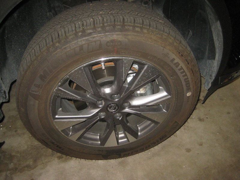 2015-2018-Nissan-Murano-Front-Brake-Pads-Replacement-Guide-001