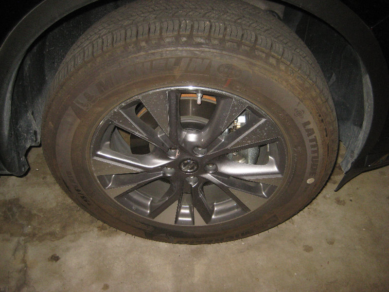 2015-2018-Nissan-Murano-Front-Brake-Pads-Replacement-Guide-042