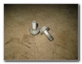 2015-2018-Nissan-Murano-Front-Brake-Pads-Replacement-Guide-012