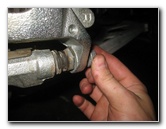 2015-2018-Nissan-Murano-Front-Brake-Pads-Replacement-Guide-030