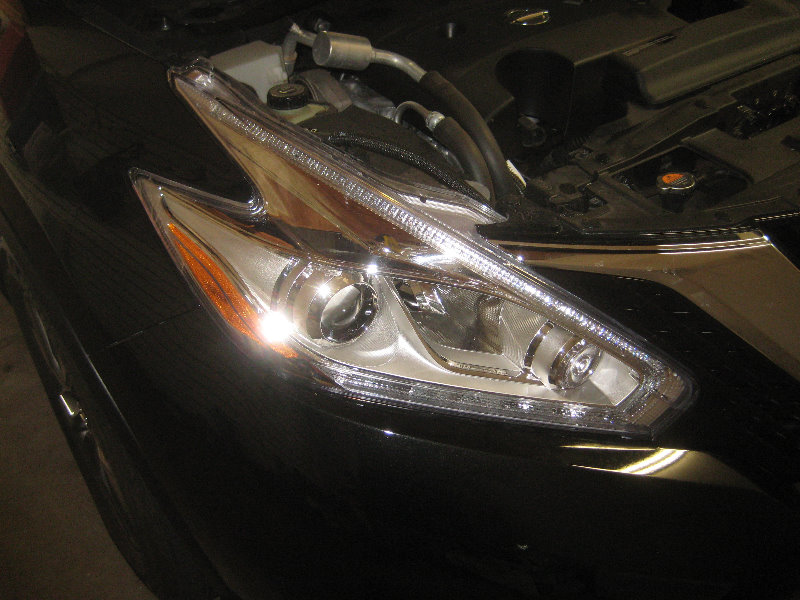 2015-2018-Nissan-Murano-Headlight-Bulbs-Replacement-Guide-001