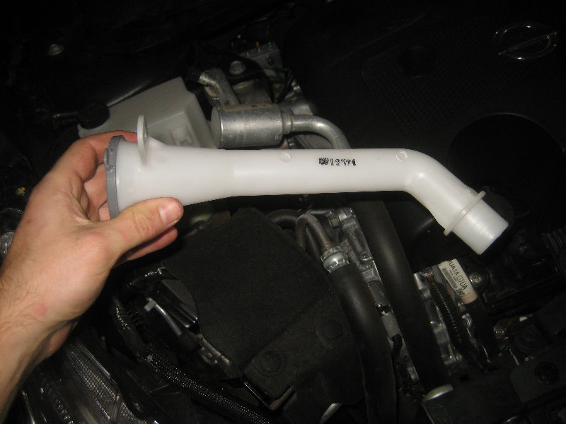 2015-2018-Nissan-Murano-Headlight-Bulbs-Replacement-Guide-031