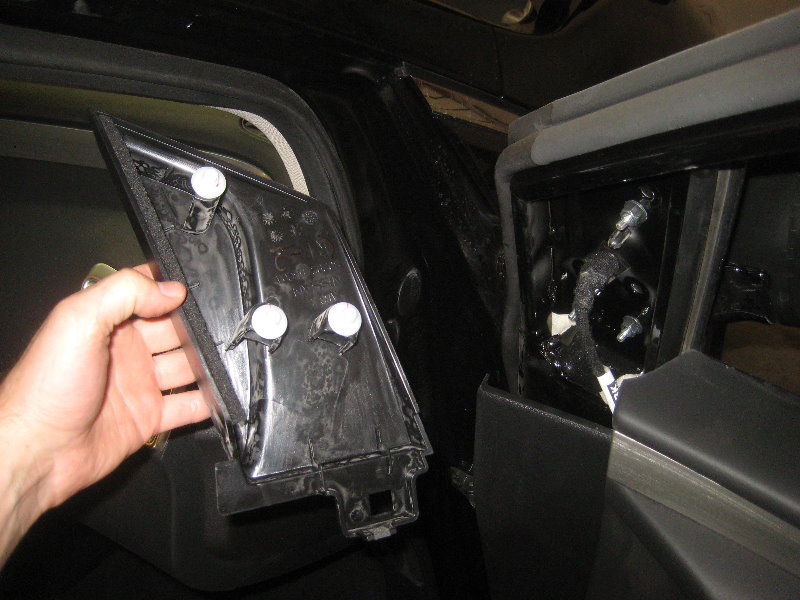 2015-2018-Nissan-Murano-Interior-Door-Panel-Removal-Speaker-Upgrade-Guide-003