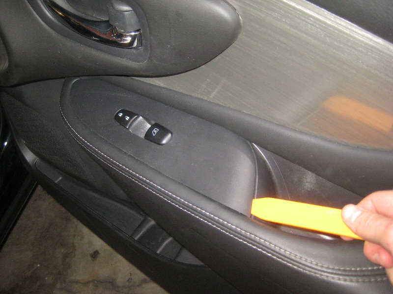 2015-2018-Nissan-Murano-Interior-Door-Panel-Removal-Speaker-Upgrade-Guide-004