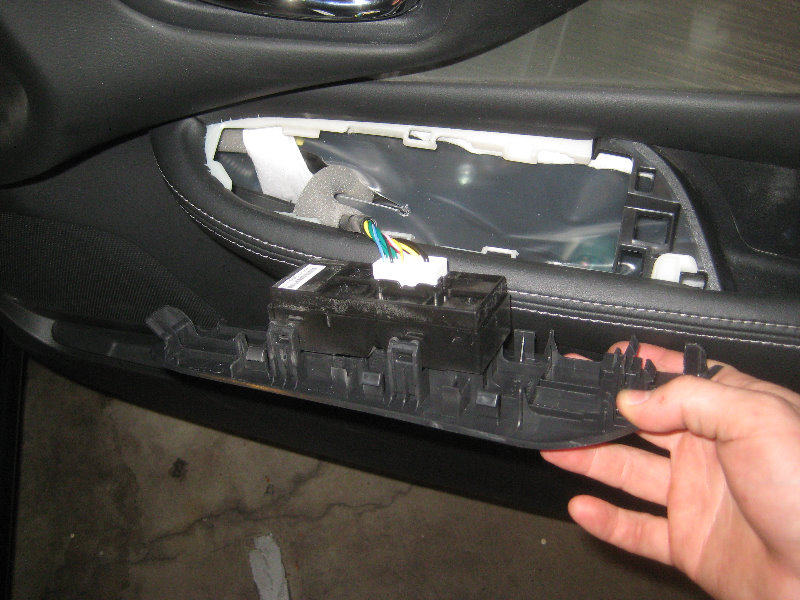 2015-2018-Nissan-Murano-Interior-Door-Panel-Removal-Speaker-Upgrade-Guide-006