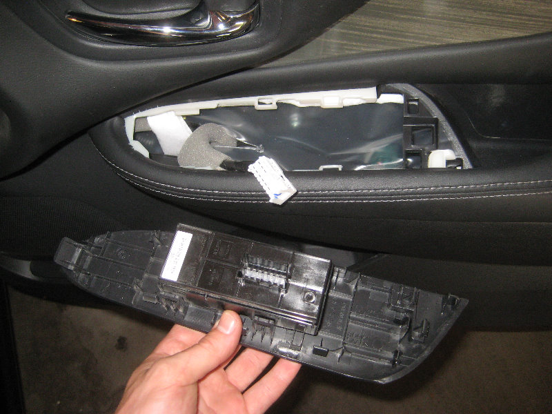 2015-2018-Nissan-Murano-Interior-Door-Panel-Removal-Speaker-Upgrade-Guide-008