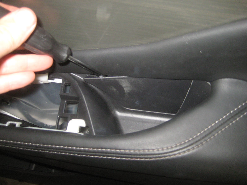 2015-2018-Nissan-Murano-Interior-Door-Panel-Removal-Speaker-Upgrade-Guide-009