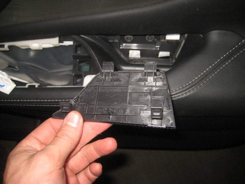 2015-2018-Nissan-Murano-Interior-Door-Panel-Removal-Speaker-Upgrade-Guide-010