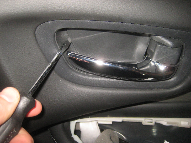 2015-2018-Nissan-Murano-Interior-Door-Panel-Removal-Speaker-Upgrade-Guide-011