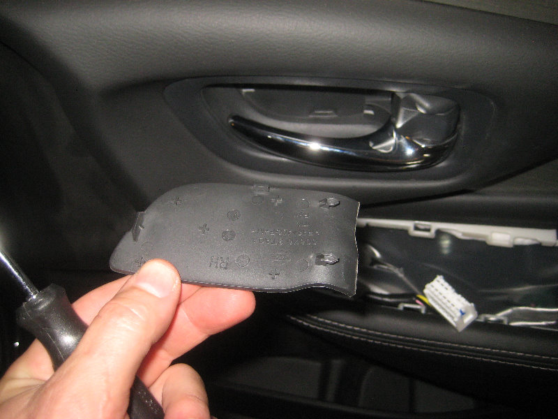 2015-2018-Nissan-Murano-Interior-Door-Panel-Removal-Speaker-Upgrade-Guide-012