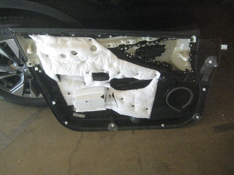 2015-2018-Nissan-Murano-Interior-Door-Panel-Removal-Speaker-Upgrade-Guide-030