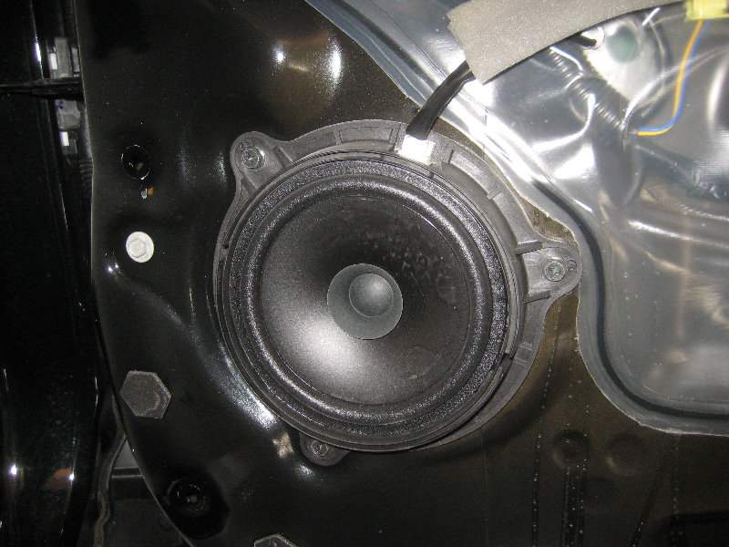 2015-2018-Nissan-Murano-Interior-Door-Panel-Removal-Speaker-Upgrade-Guide-032