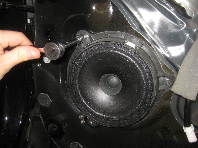 2015-2018-Nissan-Murano-Interior-Door-Panel-Removal-Speaker-Upgrade-Guide-034