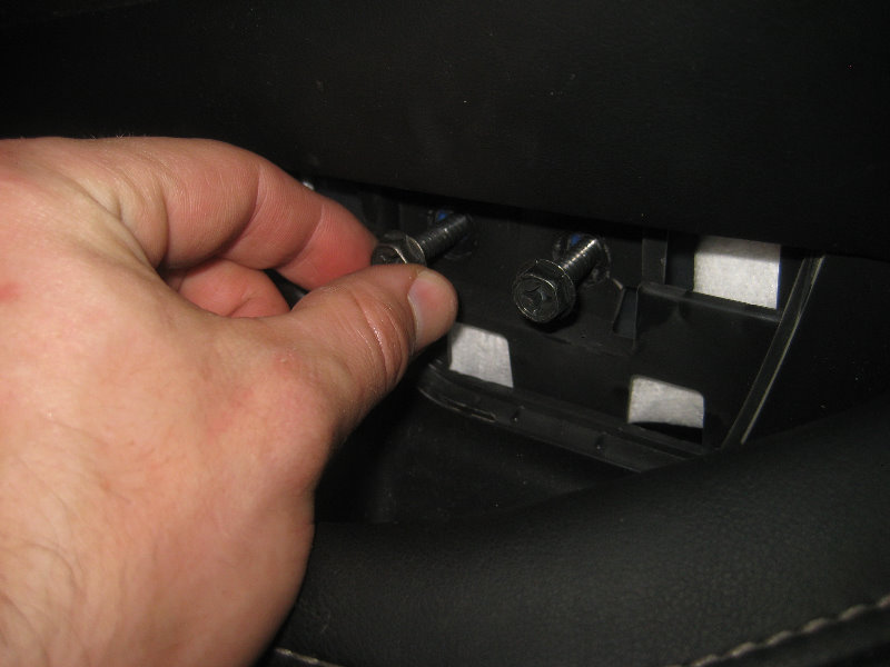 2015-2018-Nissan-Murano-Interior-Door-Panel-Removal-Speaker-Upgrade-Guide-045