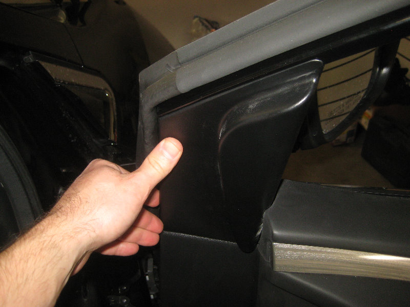 2015-2018-Nissan-Murano-Interior-Door-Panel-Removal-Speaker-Upgrade-Guide-059