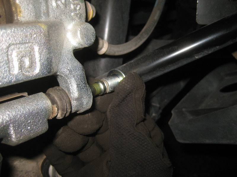 2015-2018-Nissan-Murano-Rear-Brake-Pads-Replacement-Guide-010