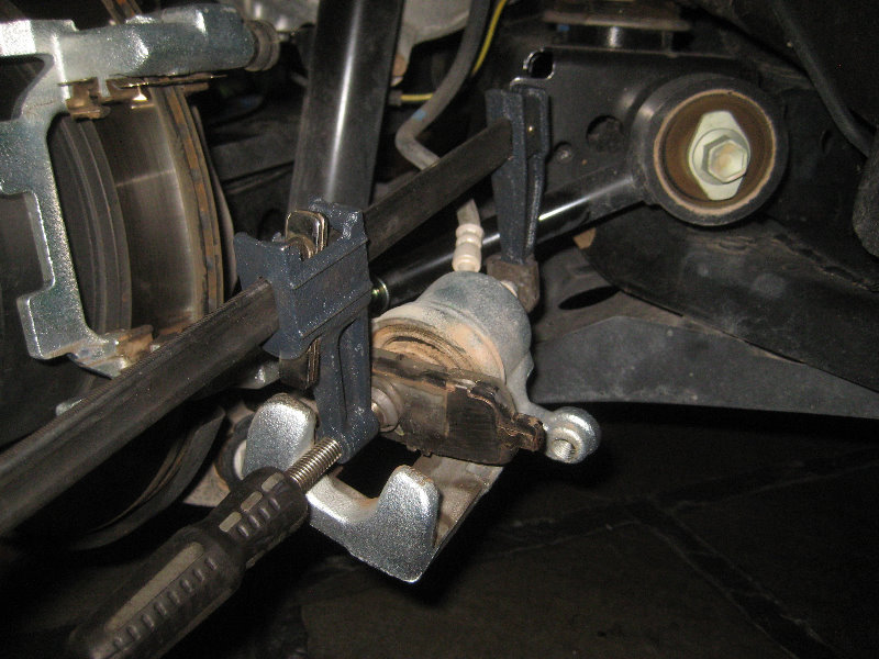 2015-2018-Nissan-Murano-Rear-Brake-Pads-Replacement-Guide-017